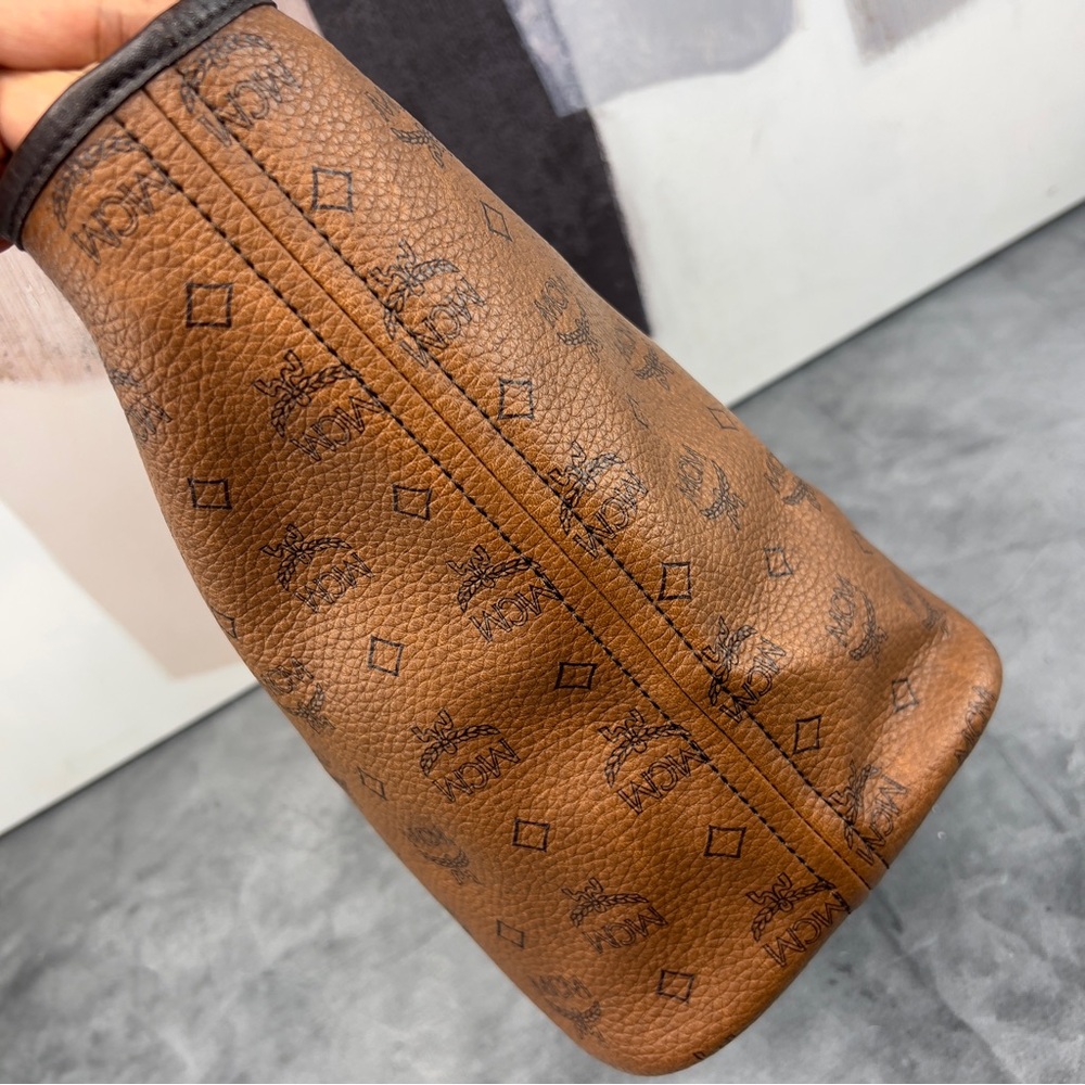 🌵MCM Brown Tote Bag🌵 - Picture 4 of 17